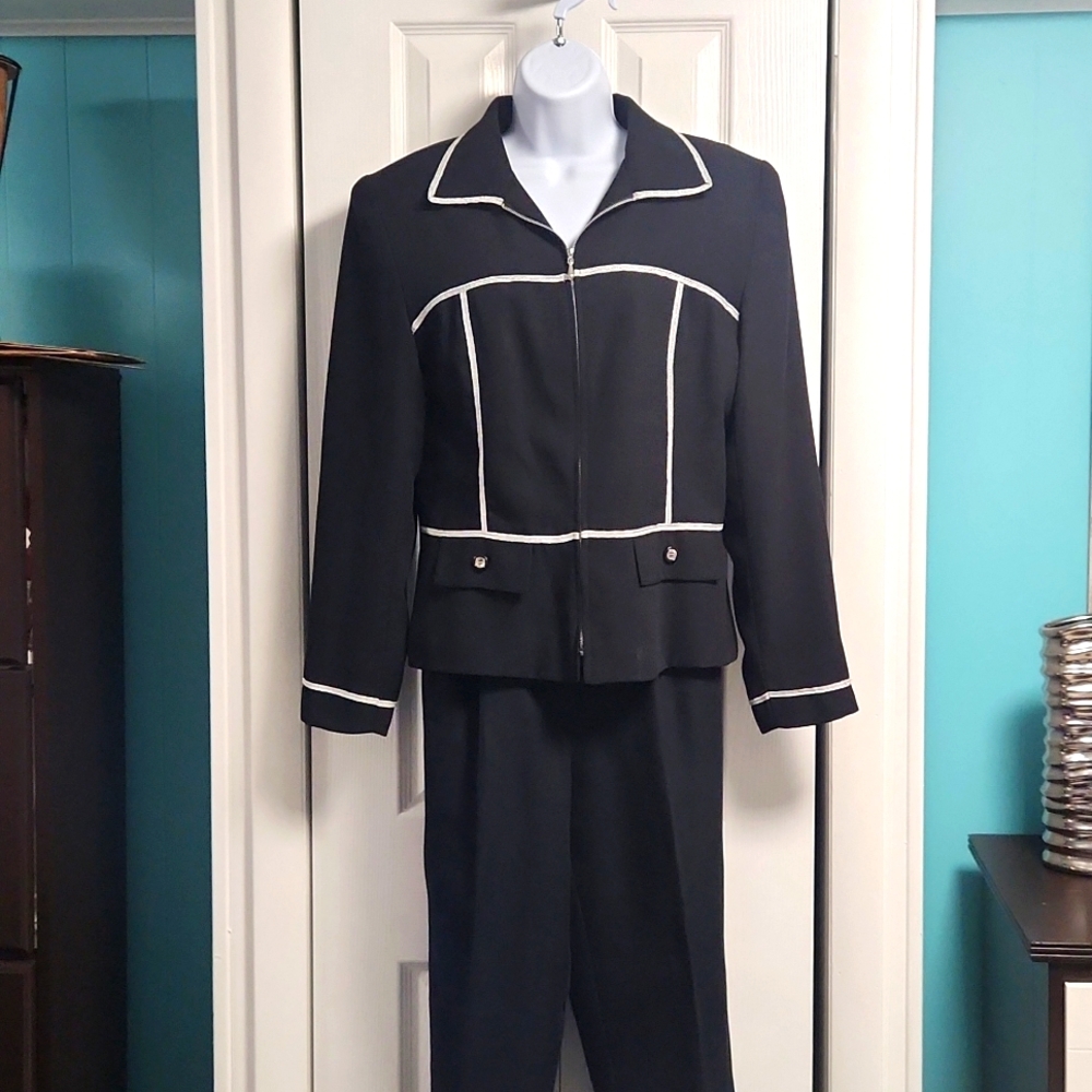 Women's Gantos Suit Black Sz 8
